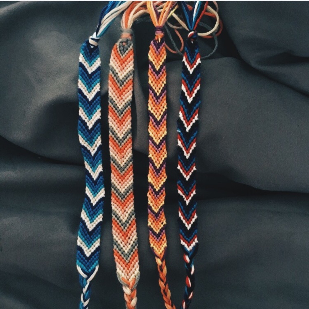 SOLD friendship bracelets - Picture 1 of 3